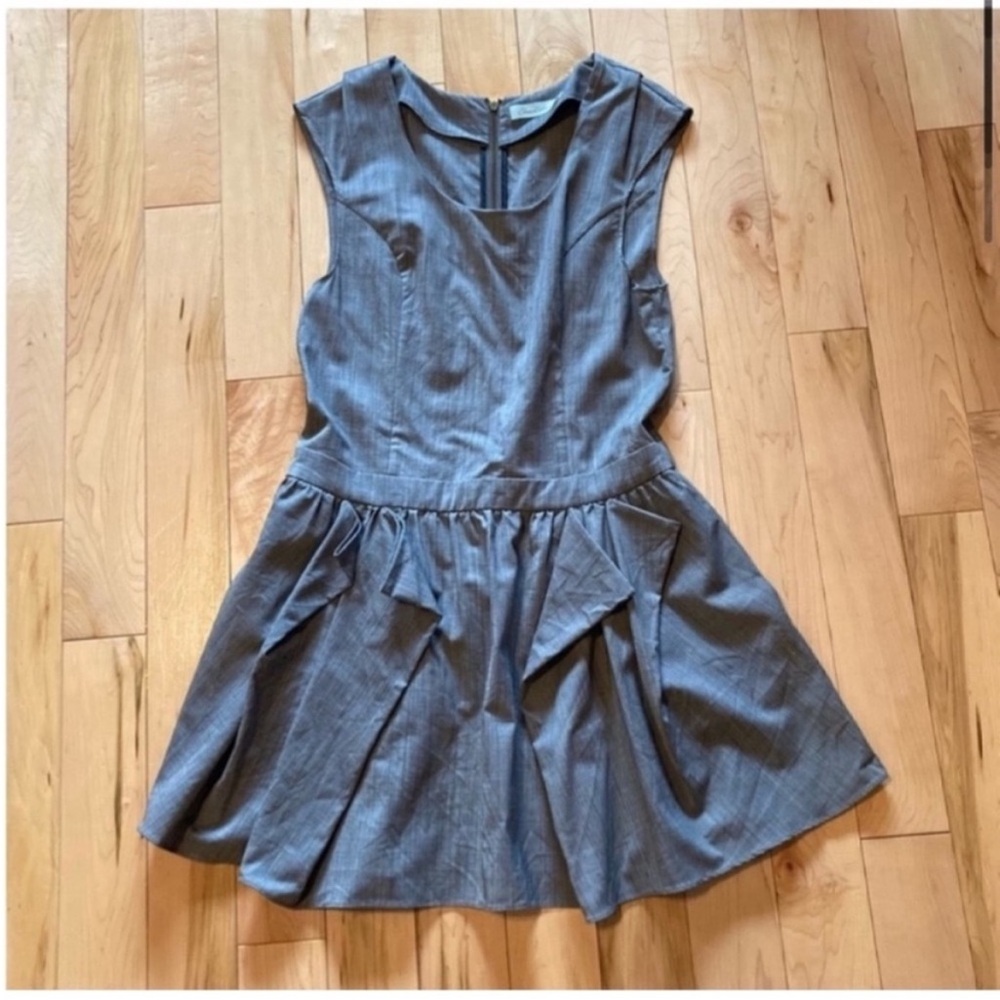 Geren Ford pleated sleeveless lightweight wool blend gray dress medium